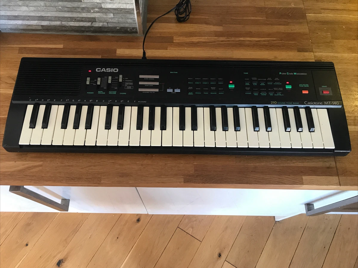 Vintage Casio Tone MT140 Keyboard Synthesizer Circuit