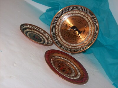 THREE COPPER WALL ART PLATES IN GRADUATED SIZES MADE IN GREECE