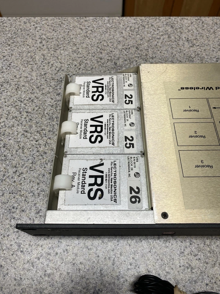Lectrosonics VR Venue Digital Hybrid Microphone Receiver 4 VRT Modules, 2 Mics - Image 4 of 4