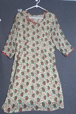 Women  s Kurta Cream Red Floral Size Medium Handmade Lined
