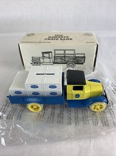 Ertl Chiquita Bananas 1931 Hawkeye Crate Truck Bank Diecast