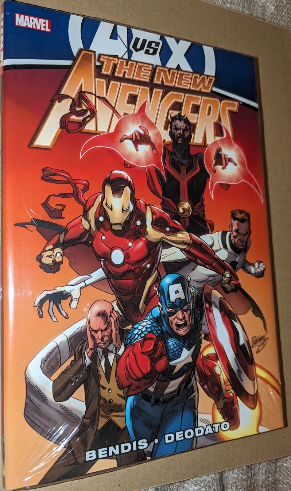 The New Avengers By Brian Michael Bendis Vol 4 AvX HC Hardcover