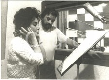 1963 LONDON Liz TAYLOR in sala prove per la registrazione del suo album - Foto