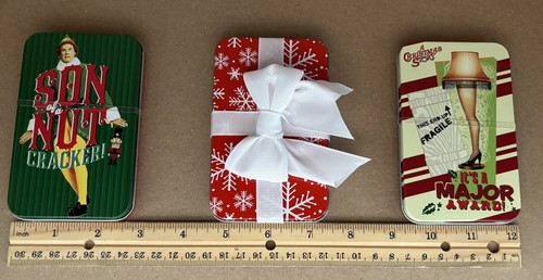 New Set Of 3 Christmas Gift Card Holders Tin Box-Elf, Leg Lamp, & Snowflakes Red - Picture 8 of 9