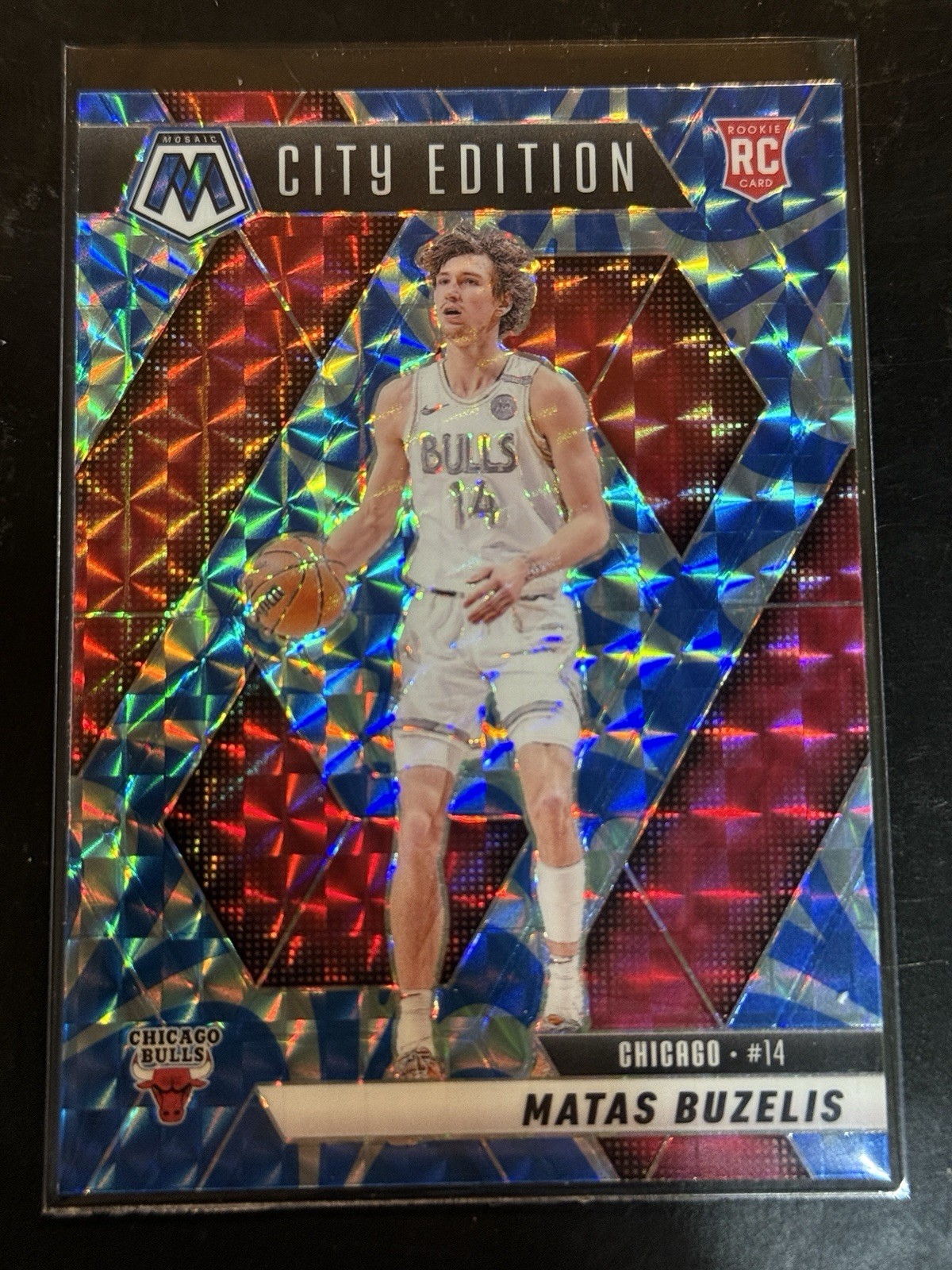 2024-25 Panini Mosaic City Edition Matas Buzelis #273 Reactive Blue Mosaic Prizm