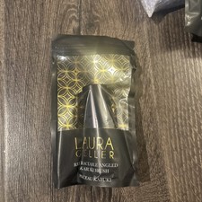 Laura Geller Retractable Kabuki Brush