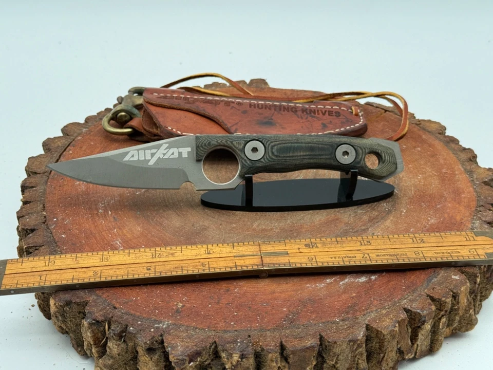 Rare Dwaine Carrillo AirKat Hunter knives with custom Sheaths--2066.25 - Image 2 of 4