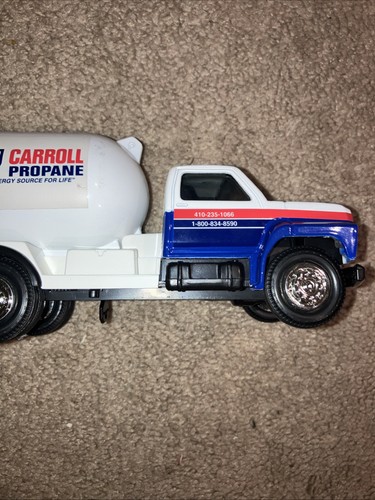 Ertl Ford F700 Propane Truck Locking Coin Bank “Carroll Propane”Maryland - Picture 5 of 7