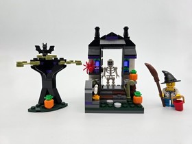 LEGO 40122 Seasonal Trick or Treat Halloween Set & Instructions