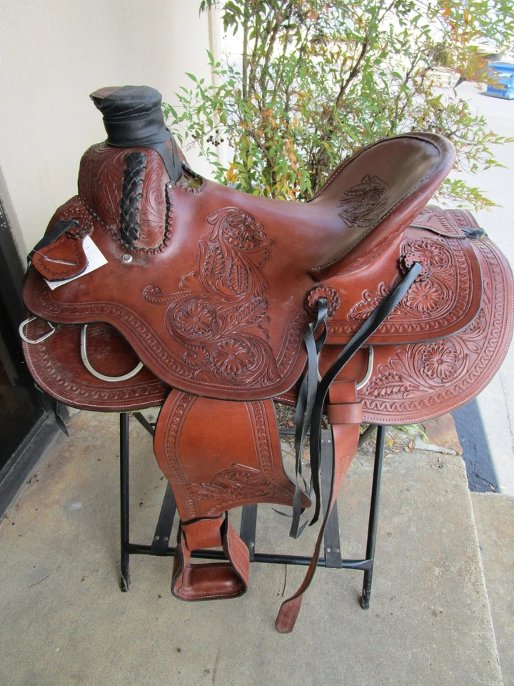 USED WESTERN SADDLE TRAIL PLEASURE HARD SEAT LEATHER BARREL RACING 15 16 17 18 - Image 4 of 4