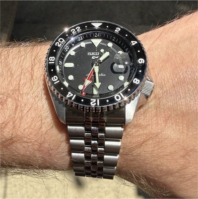 Seiko 5 Sports GMT SSK001K1 Automatic 4R34 Black Dial Jubilee Bracelet