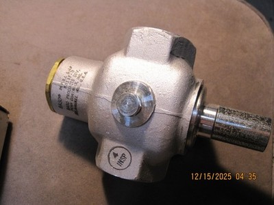BASO  H814F-3 25 PSI VALVE NEW