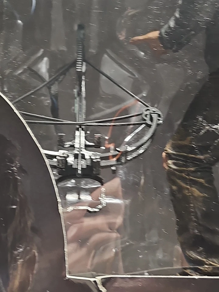 McFarlane AMC The Walking Dead Daryl Dixon 10" Deluxe Figure **READ** - Image 4 of 4