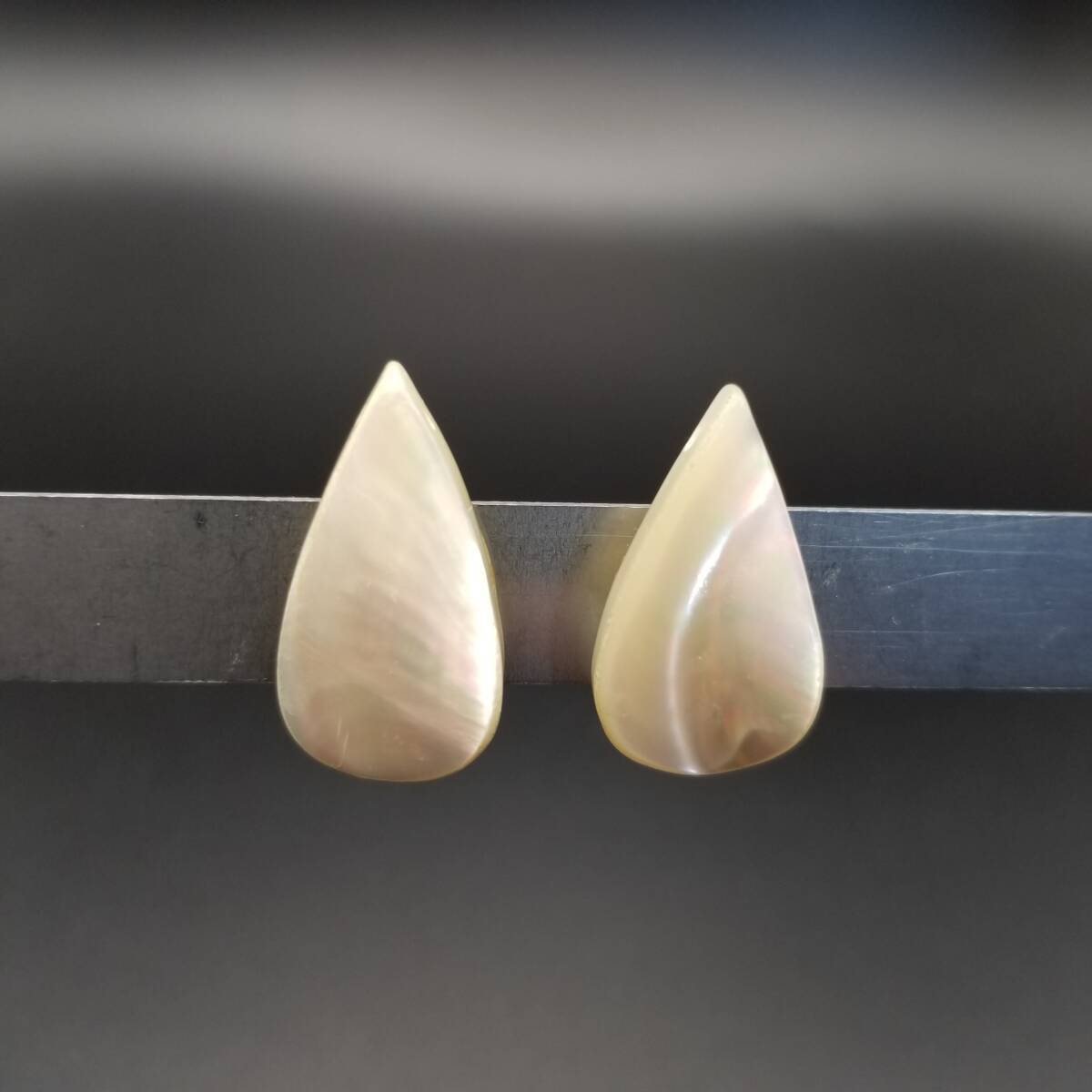 Shell White Pear Shape Stone Simple Elegant Elega… - image 8