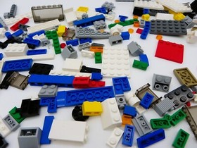 LEGO CITY: Van & Caravan 60117 Partial Set 192 Pieces 77%