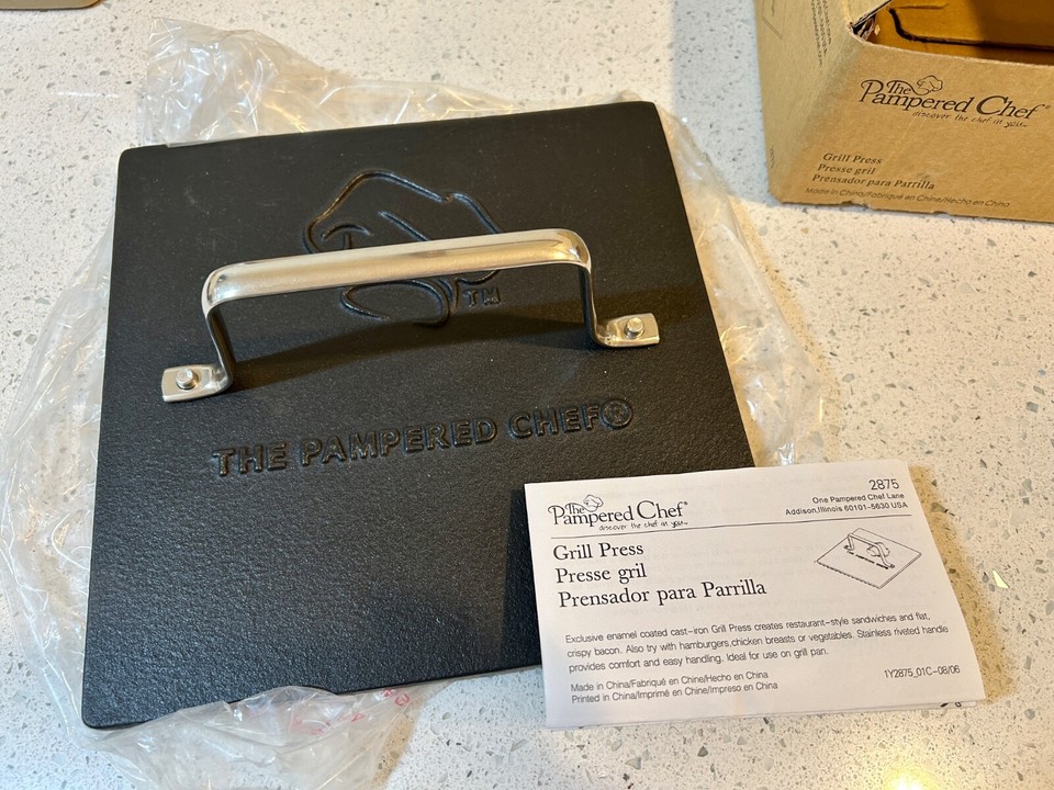 Presse à Burgers Et Panini En Fonte Pampered Chef – Ø 8.5 Pouces, Noir, Modèle 2875