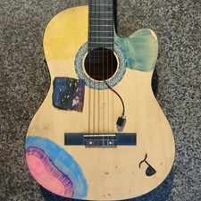 Wooden Acoustic Guitar