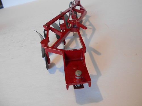 Vintage 1968 Ertl 1:16 Scale International 4 Bottom Semi-Mounted Plow #442, Used - Picture 14 of 14