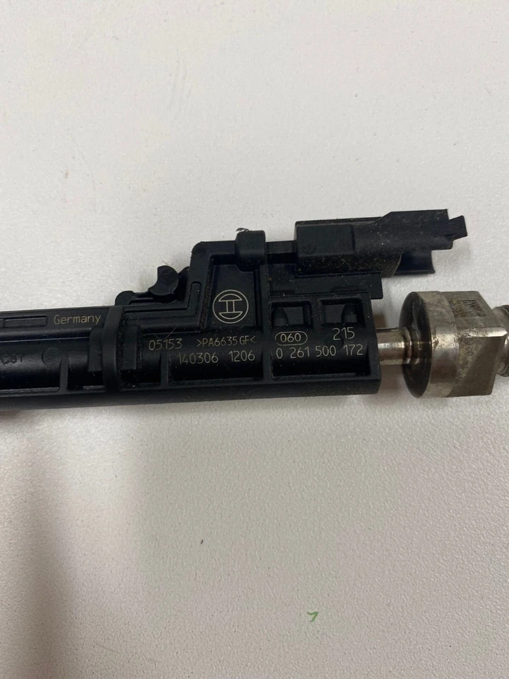 BMW 328i 2012-2018 / BMW X3 2011-2014 / 2014 BMX X5 turbo inyector de combustible #N18 Foto 2 de 4