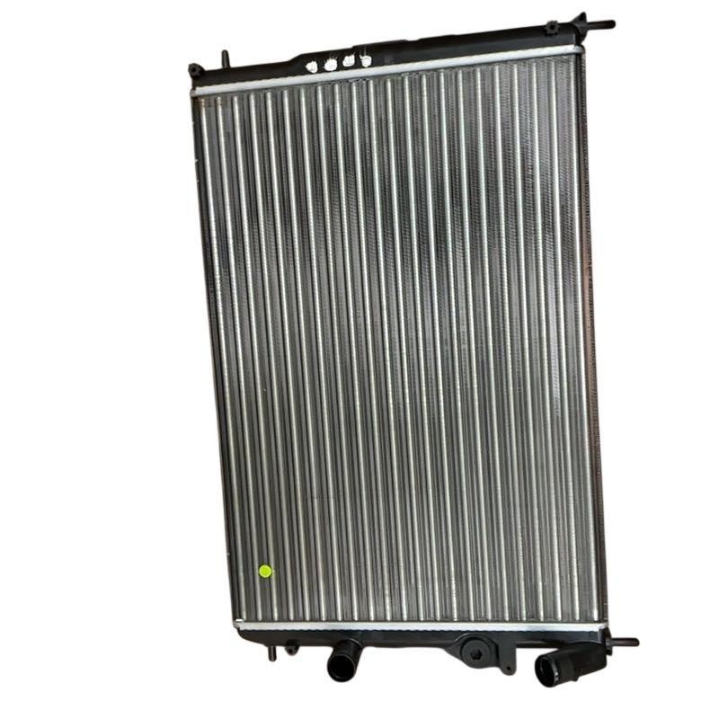 Radiateur moteur Renault Megane 1 Valeo 232559 piece refroidissement auto - 2