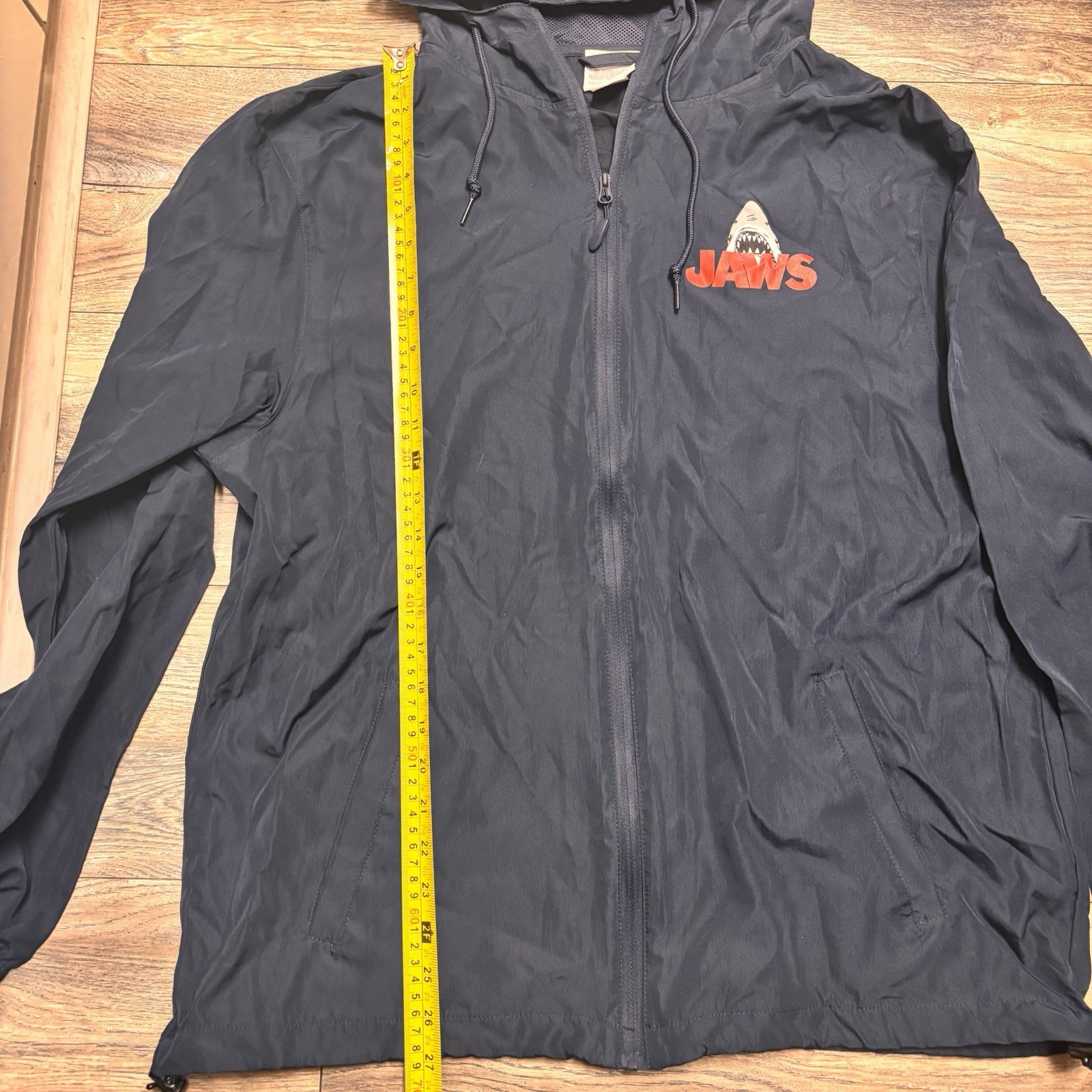Universal Studios Hollywood Jaws Windbreaker Jack… - image 7