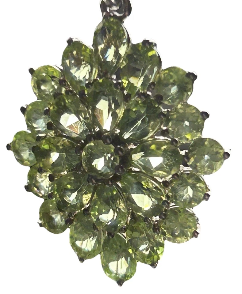 Italy 925 Sterling Silver Chain w/ Green Peridot Cluster Pendant Floral Gemstone - Image 3 of 4