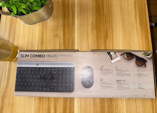 Logitech - MK470 Slim Wireless Keyboard and Mouse ComboGraphite Gray Not Tested - Bild 2 von 12