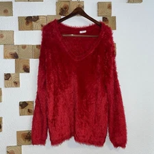 TNA Aritzia Montauk Fuzzy Soft Red V Neck Sweater Long Sleeve Womens Size Medium