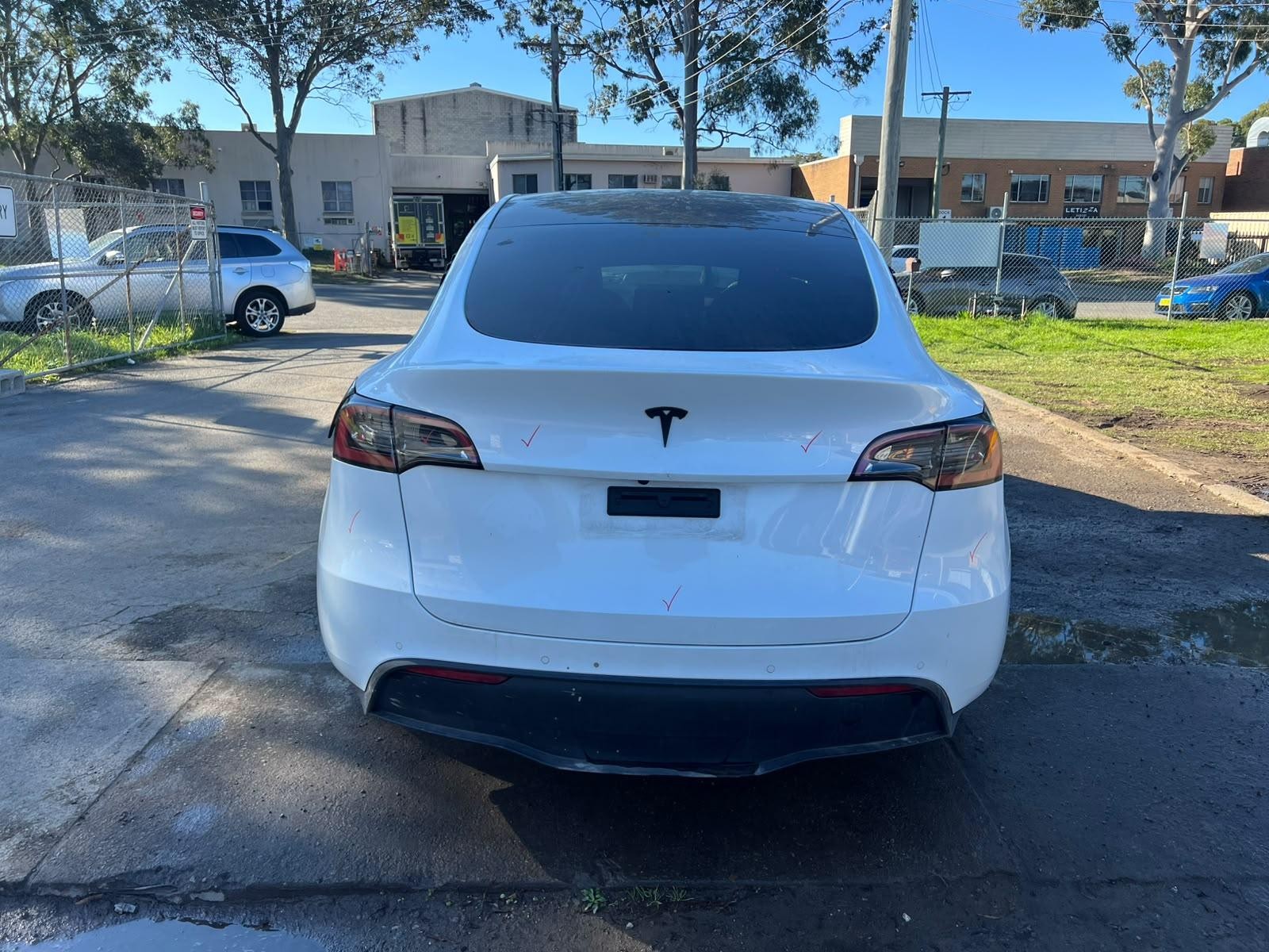 TESLA MODEL Y 1ST GEN 03/2022-2026 RIGHT REAR GUARD LINER