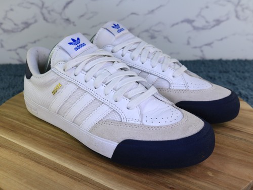 Adidas Nora scarpe basse skateboard blu navy bianco grigio IG5232 uomo taglia 8,5 - Foto 12 di 24