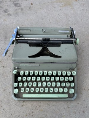 HERMES 2000 TYPEWRITER. SEAFOAM GREEN. PICA S6.SWISS MADE. 1956. Pre-Owned