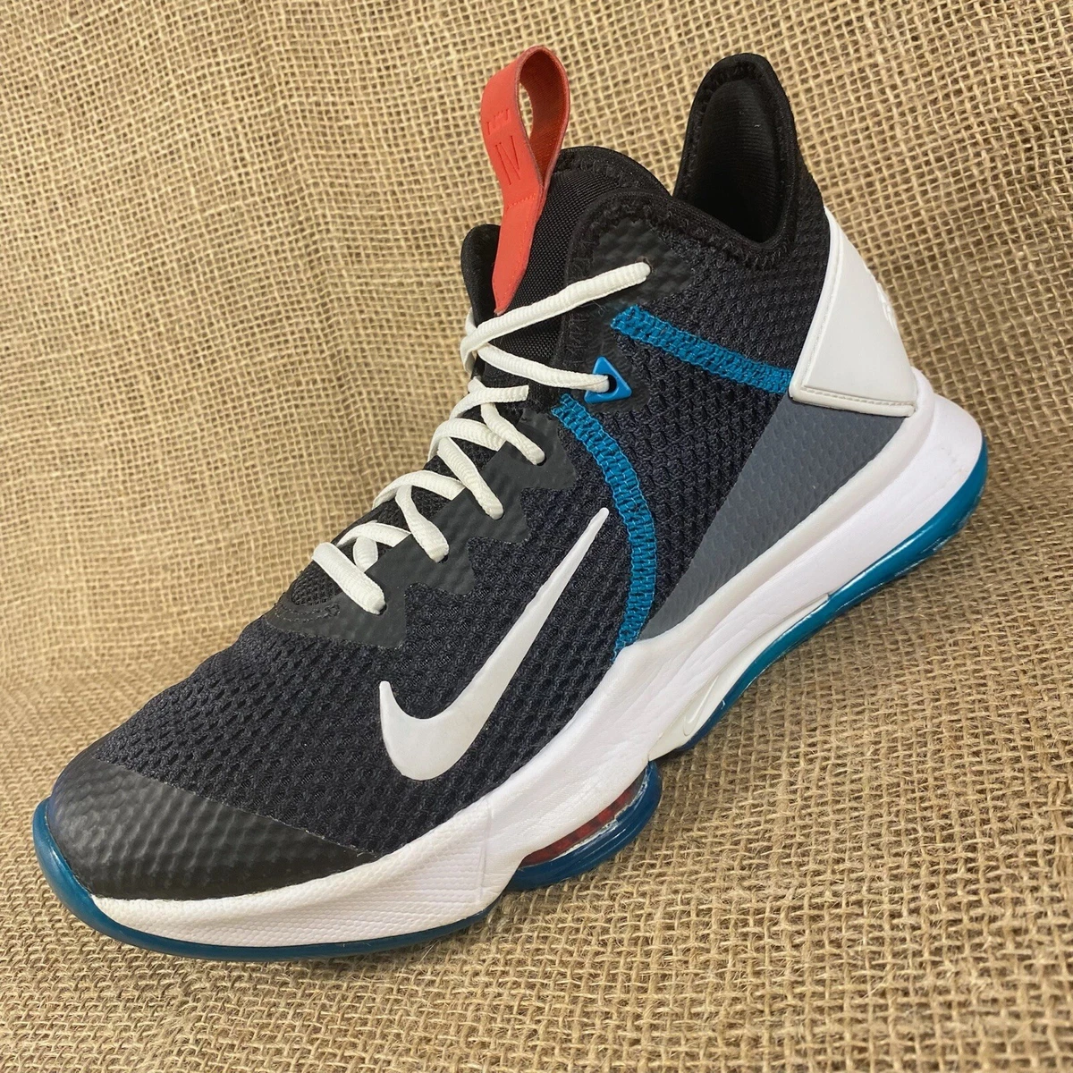 NIKE Lebron Witness IV Running Basketball Shoes Laces Up Men s Size 8