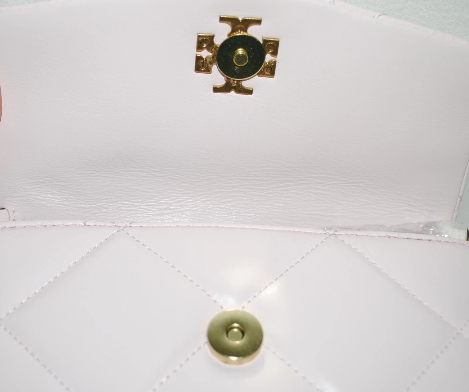 Portafoglio Tory Burch Kira Chevron Chain Rosa (vedi condizioni) $398