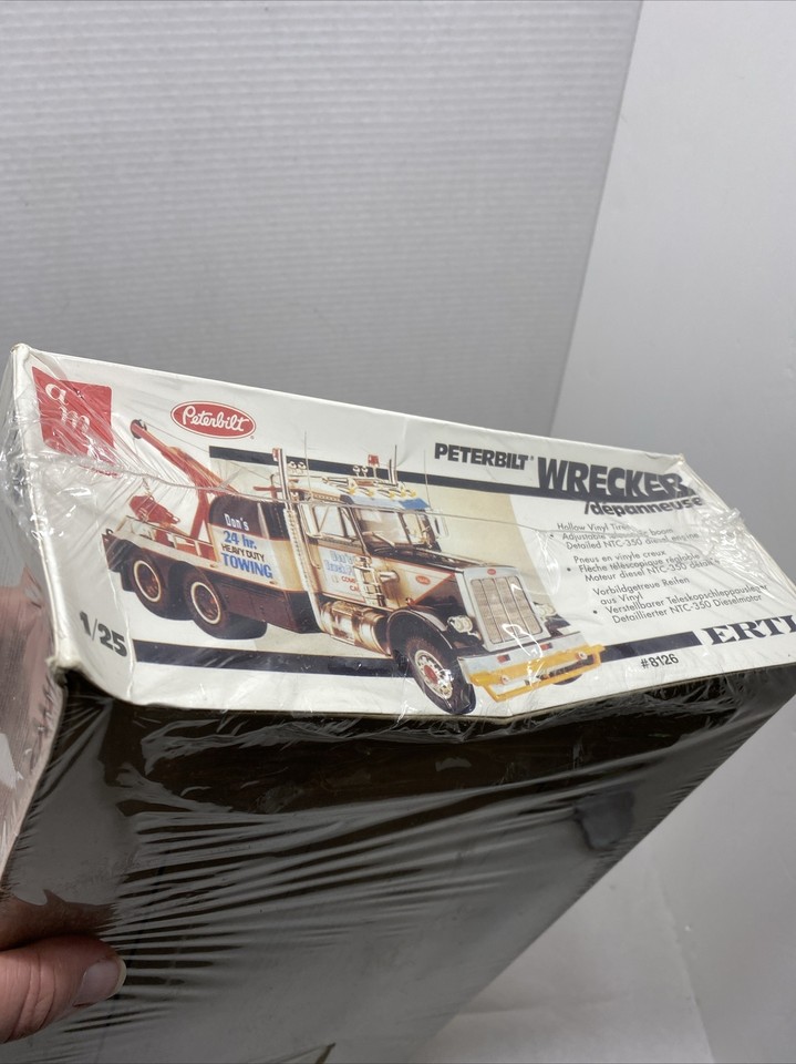 AMT Ertl 1/25 Scale Peterbilt Wrecker Model Truck Kit 8126 FACTORY ...