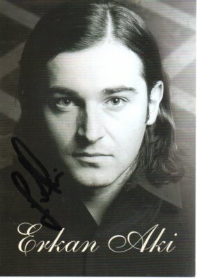 Autograph - Erkan Aki