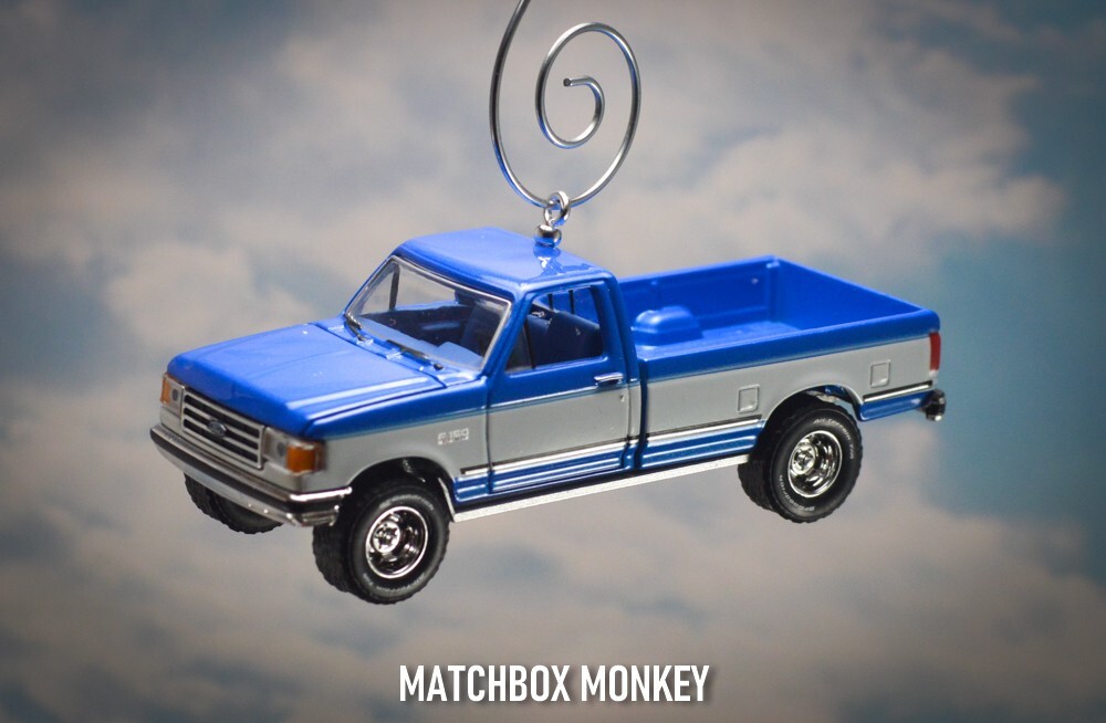 Lifted 1988 Ford F-150 XLT Lariat Single Cab Christmas Tree