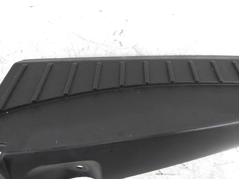 Conjunto de panel de moldura de maletero de carga trasero Ford C-Max 2013-2017 - Dm5z-5840320-Aa Foto 3 de 4