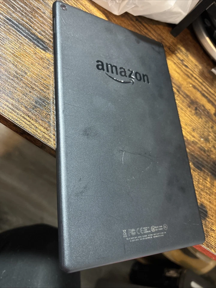 Amazon Tablet FOR PARTS ONLY SL056ZE - Image 4 of 4