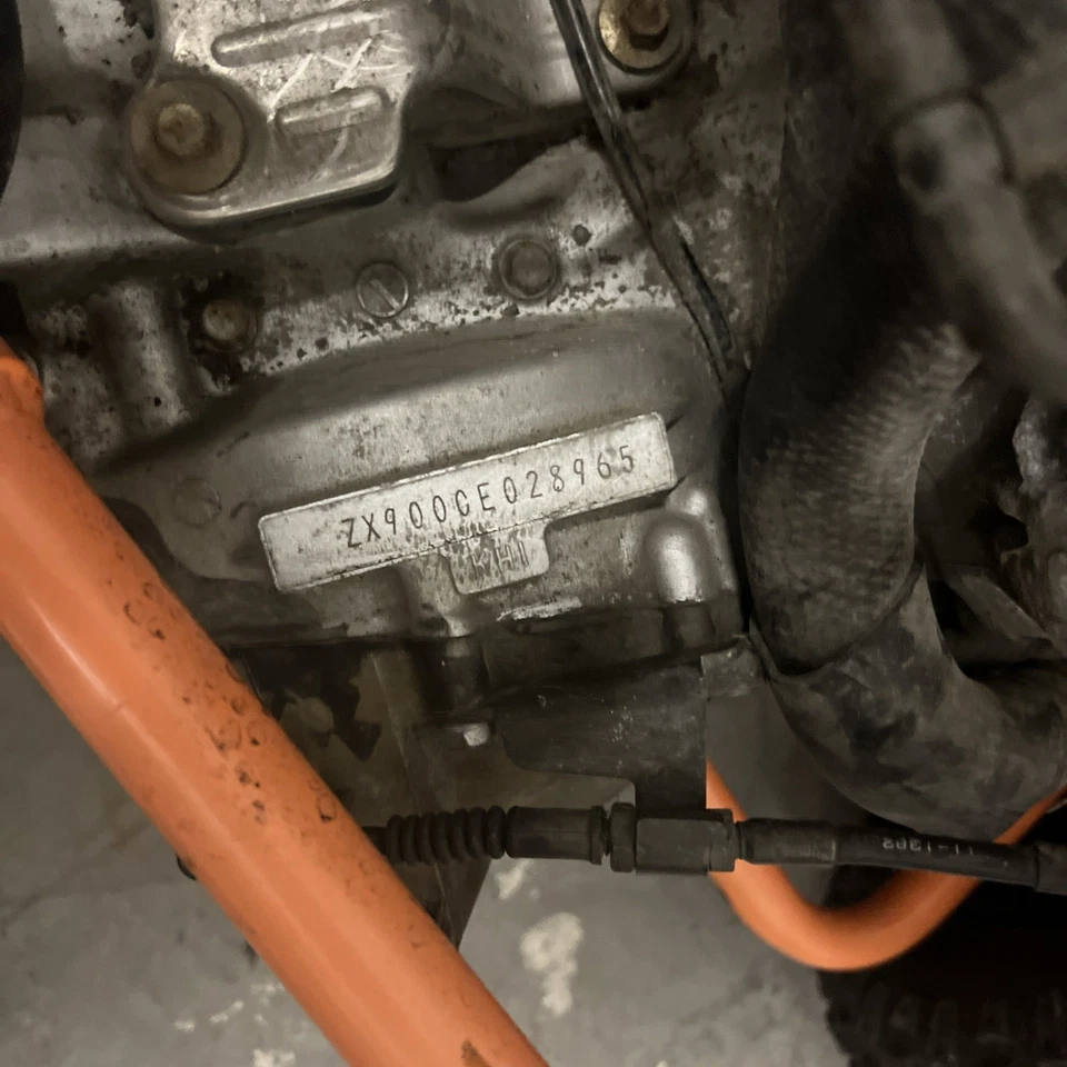 Motor Kawasaki Ninja ZX9R ZX9 1998-1999 - Imagem 2 de 4