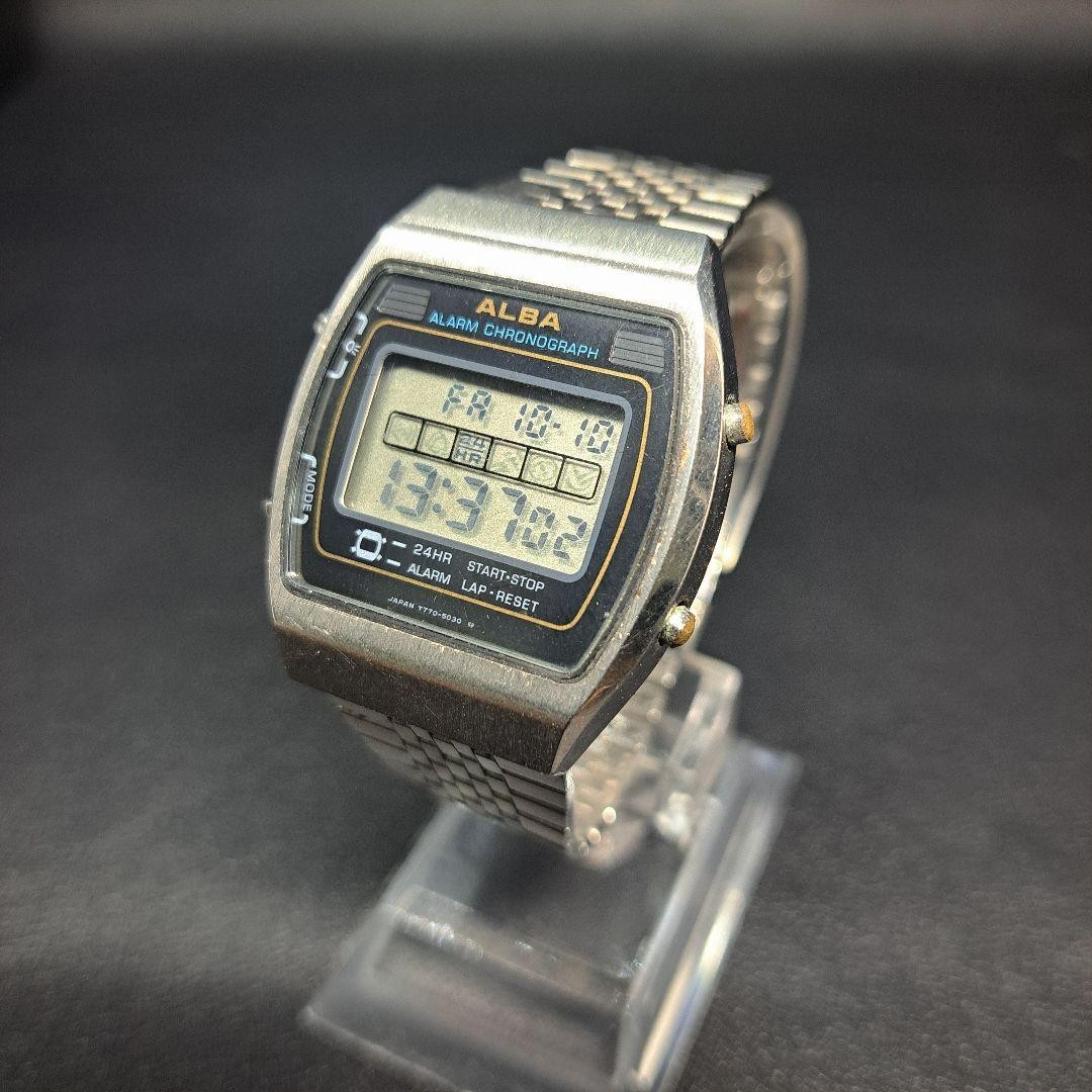 Vintage Y770-5000 Watch Alarm Seiko Alba Chronograph Shipping Men's Quartz Free - vintagewatches.pk