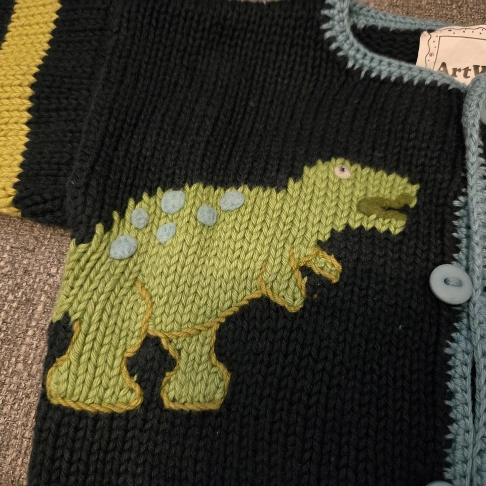 Cárdigan Bebé Dinosaurio Tejido a Mano 12 Meses Todo Algodón Hecho en Perú Foto 2 de 4