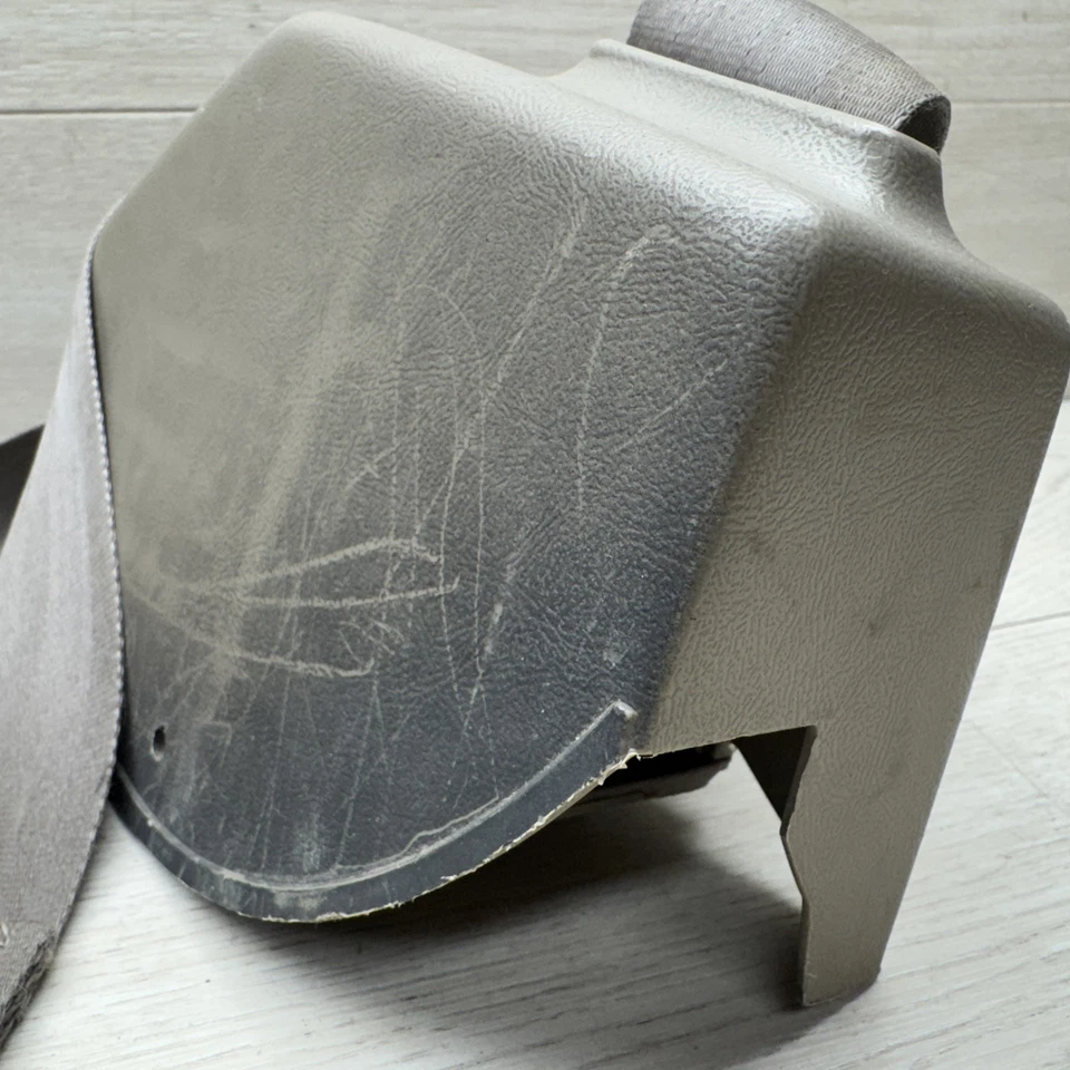 99 GMC Chevy cinto de segurança dianteiro suburbano MOTORISTA ESQUERDO retrator bronzeado cabine regular - Imagem 3 de 4