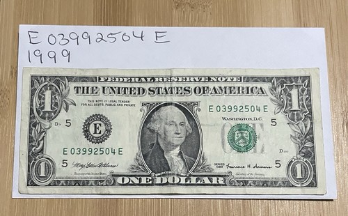 1999 $1 Dollar Bill In Good Condition With A Serial Number Of 03992504 - Picture 2 of 6