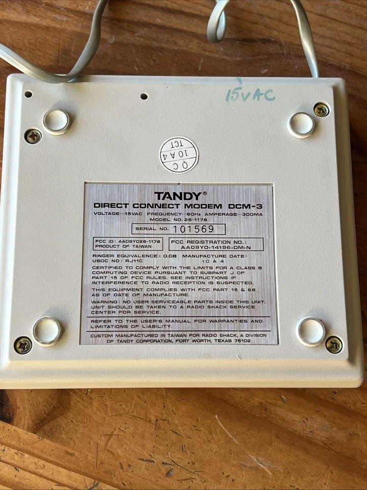 Módem Tandy Direct Connect DCM-3 Foto 4 de 4