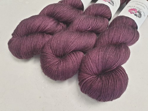 Sw Merino Seide Kaschmir Garn, 4-ply, Griffweise Gewicht, 100 G, Weinrot - Bild 4 von 6