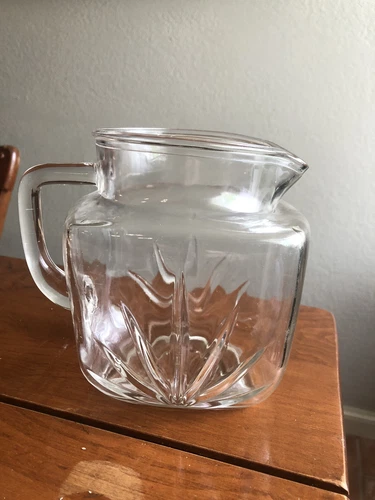 Vintage 1950s 32 oz Square Federal Glass Juice Pitcher Atomic Sunrise Star