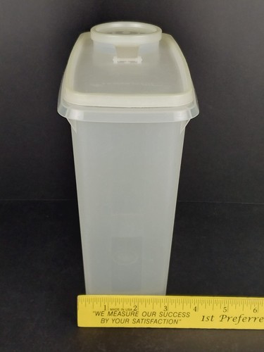 Vintage Tupperware Cereal Saver 8"x8"x3" Shear Clear 469-21 with Lid 471-12 - Picture 9 of 9