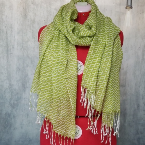 Chevron lime green scarf with white fringe - Picture 5 of 12
