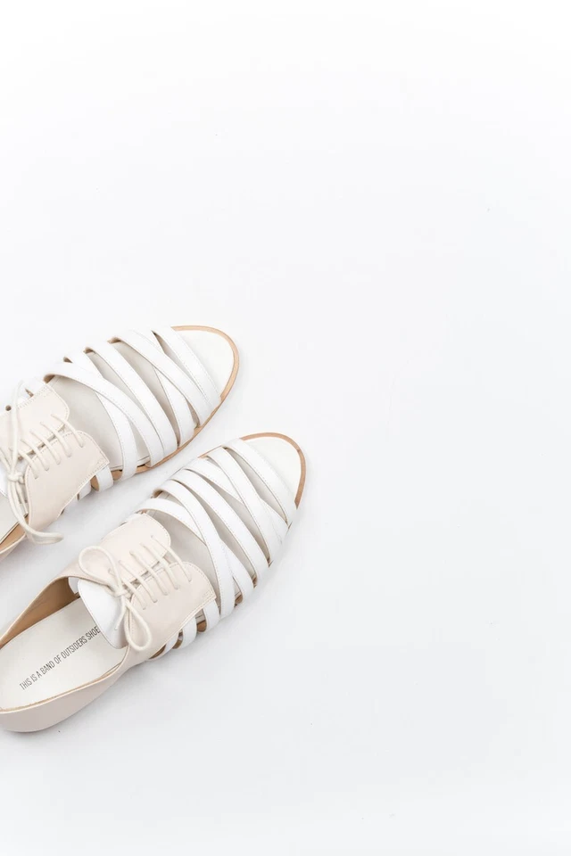 BANDA DE FORASTEROS DERBY OXFORDS CON CORDONES PUNTA ABIERTA CUERO PLANO BLANCO 39 9 Foto 2 de 4