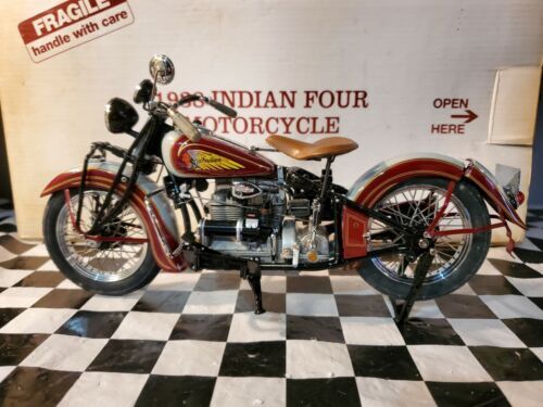 1948 INDIAN CHIEF Motorcycle Diecast 1:10 SCALE Blue Danbury Mint